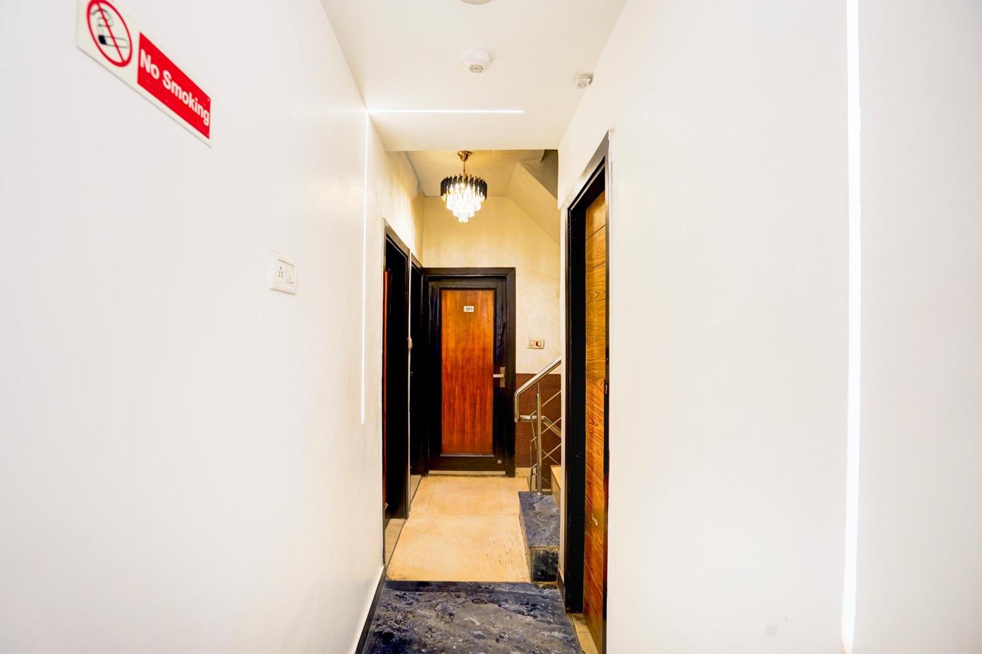 Hotel Jai Balaji, Paharganj, New Delhi Railway Station Bagian luar foto