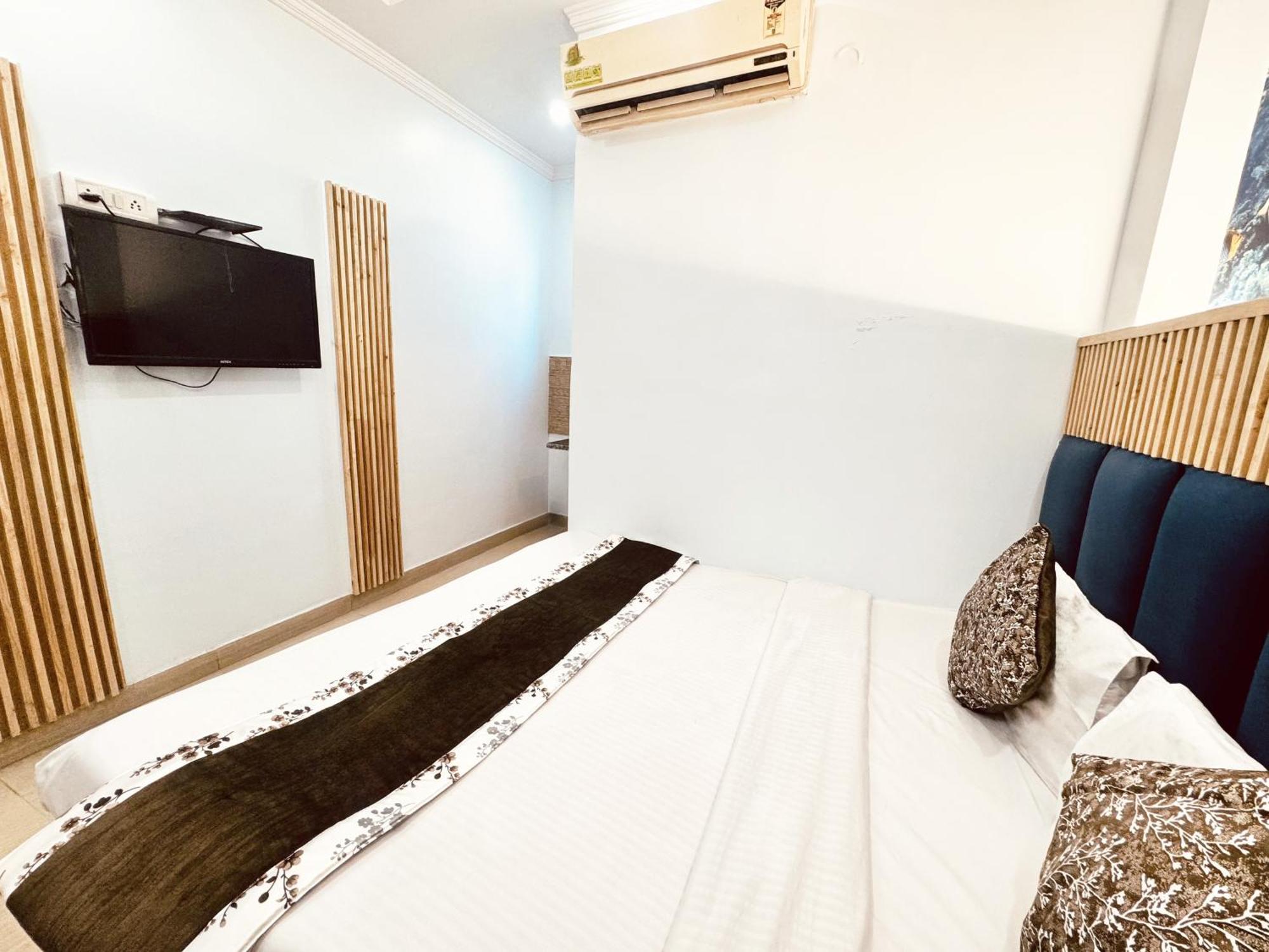 Hotel Jai Balaji, Paharganj, New Delhi Railway Station Bagian luar foto