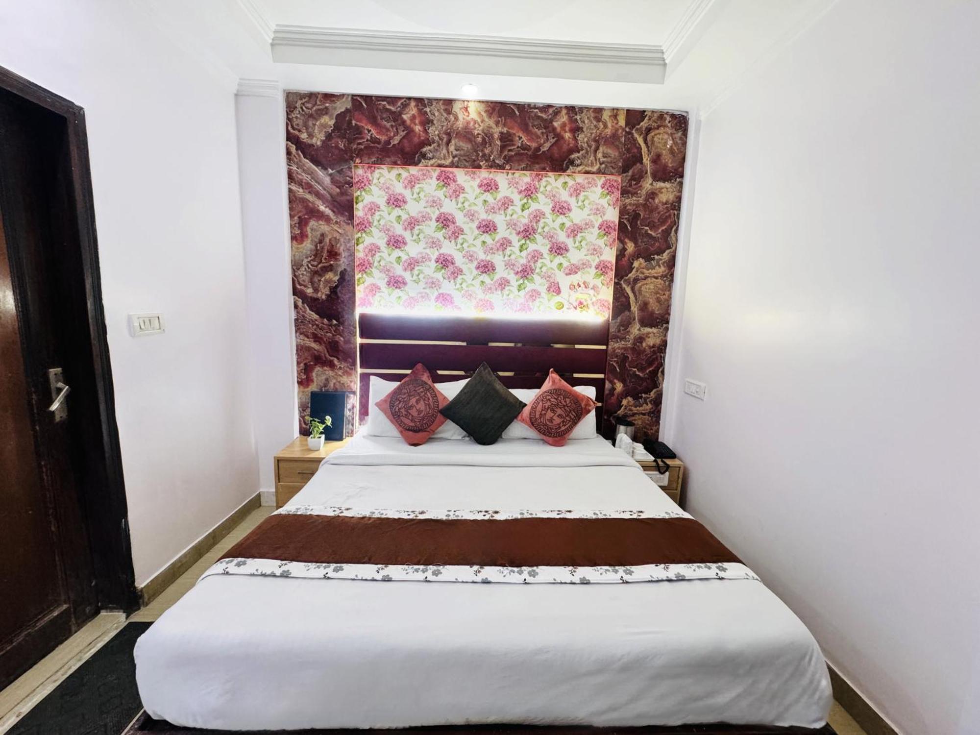 Hotel Jai Balaji, Paharganj, New Delhi Railway Station Bagian luar foto