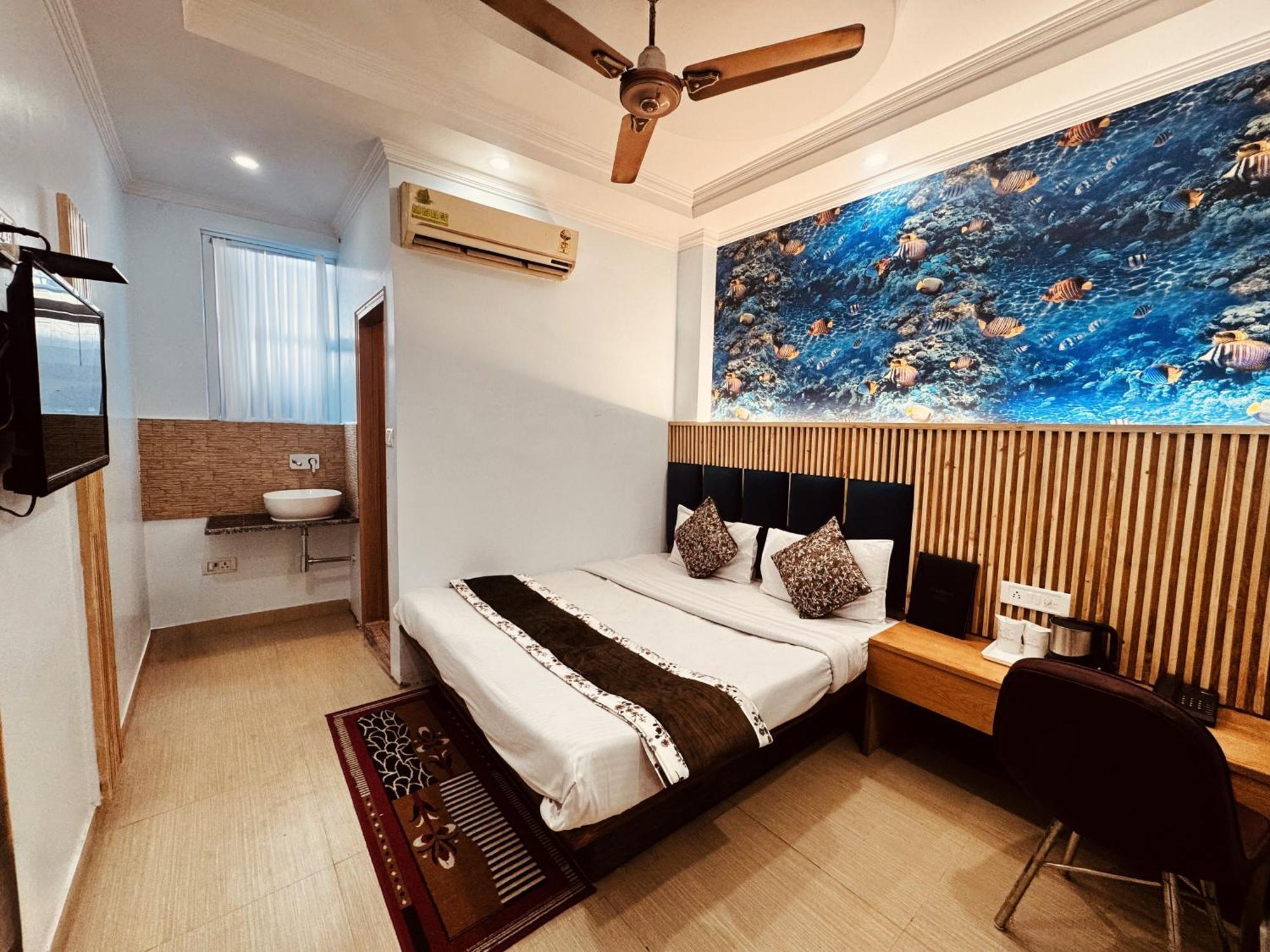 Hotel Jai Balaji, Paharganj, New Delhi Railway Station Bagian luar foto