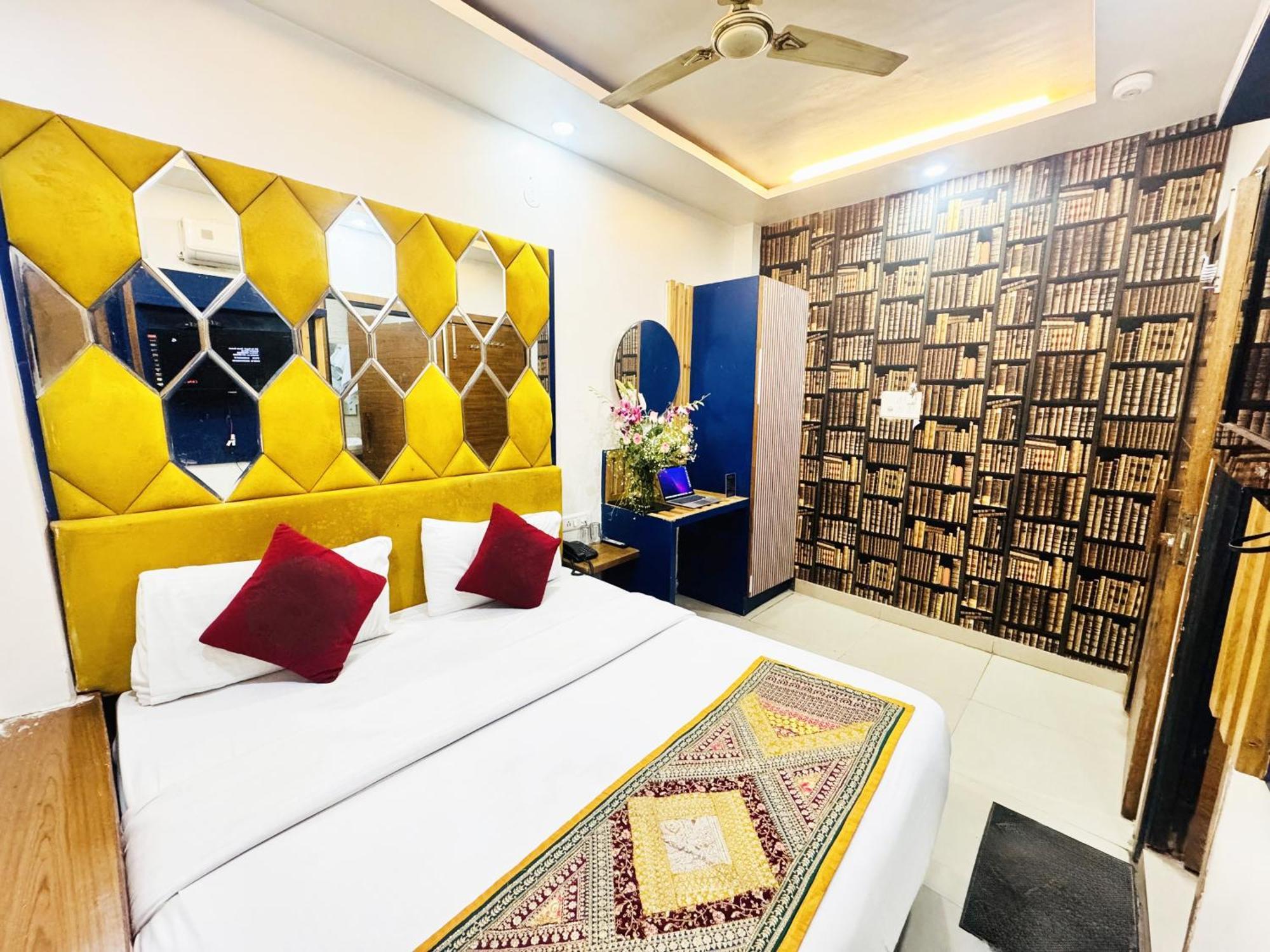 Hotel Jai Balaji, Paharganj, New Delhi Railway Station Bagian luar foto